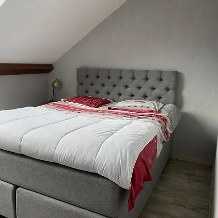 Habitación en casa particular -- Le Sanctuaire, A 50 Metres De La Gare -- *